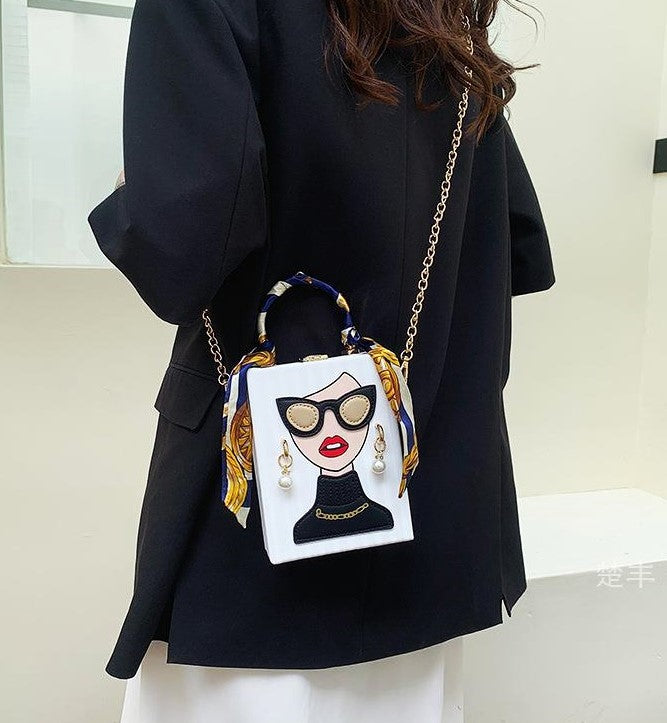 The Fashionista Box Bag