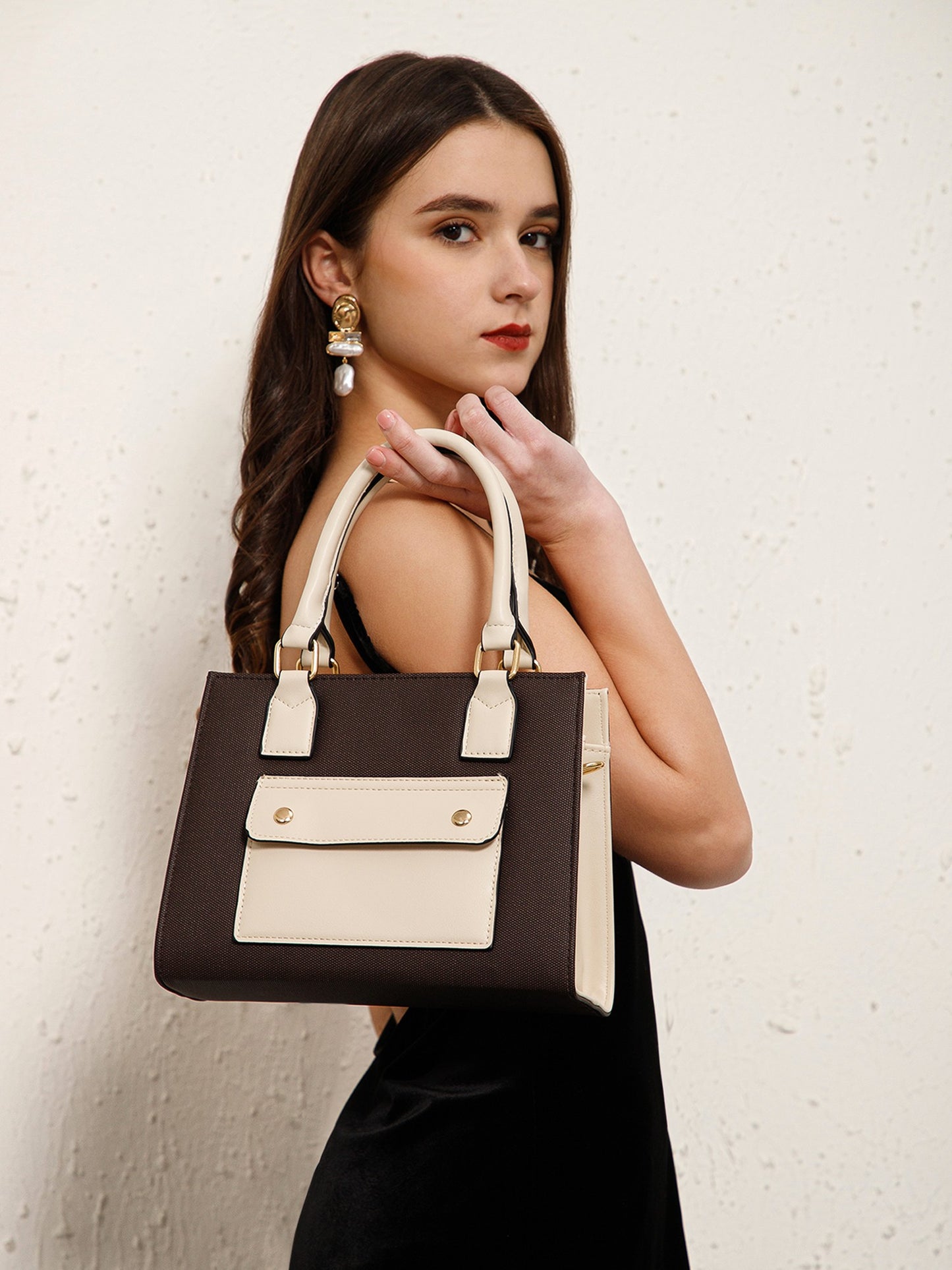 Classic Contrast Pocket Tote Bag – Brown & Beige Edition