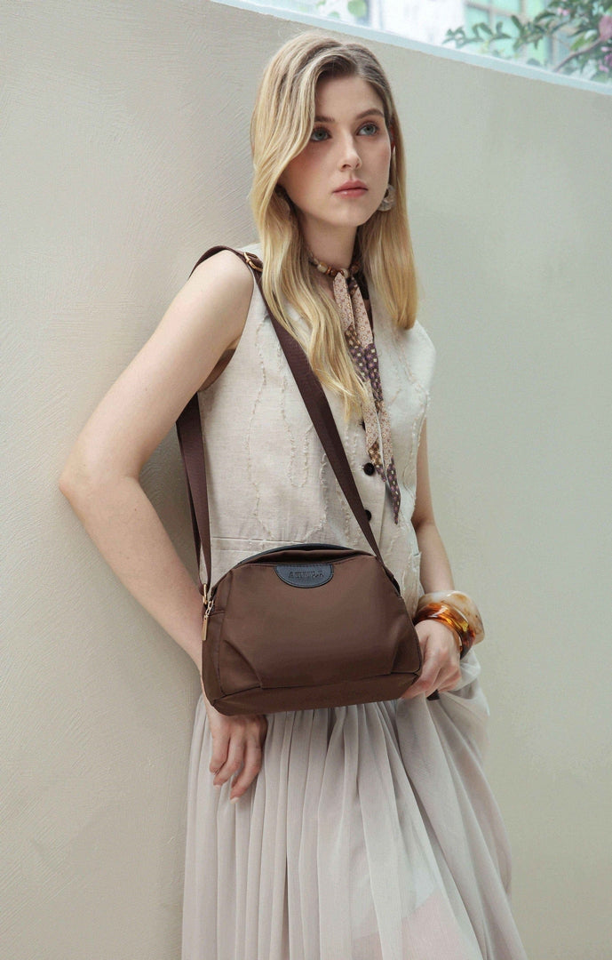 Casual Multi-Pocket Crossbody Bag – Brown Edition