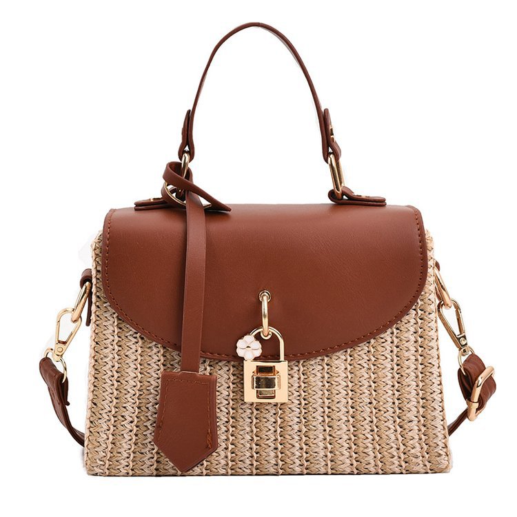 Straw Chic: Your Vibe, Your Bag