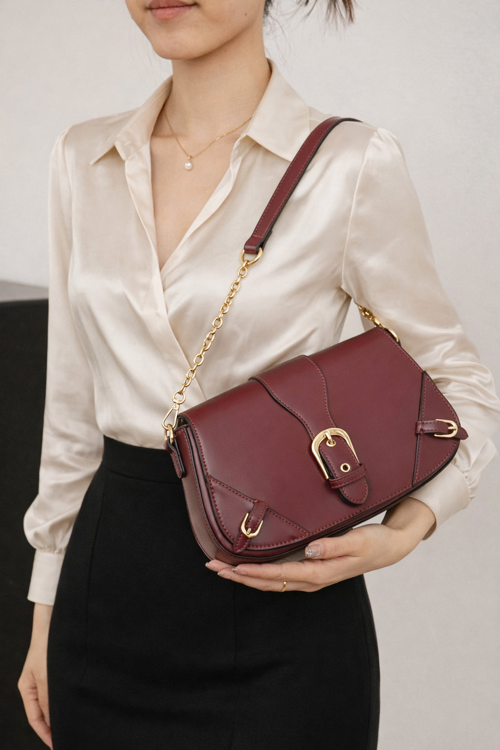Classic Contrast Flap Shoulder Bag – Burgundy Edition