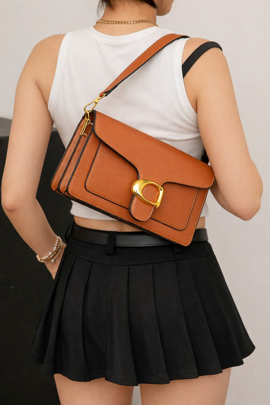 The “Caramel Luxe” Shoulder Bag