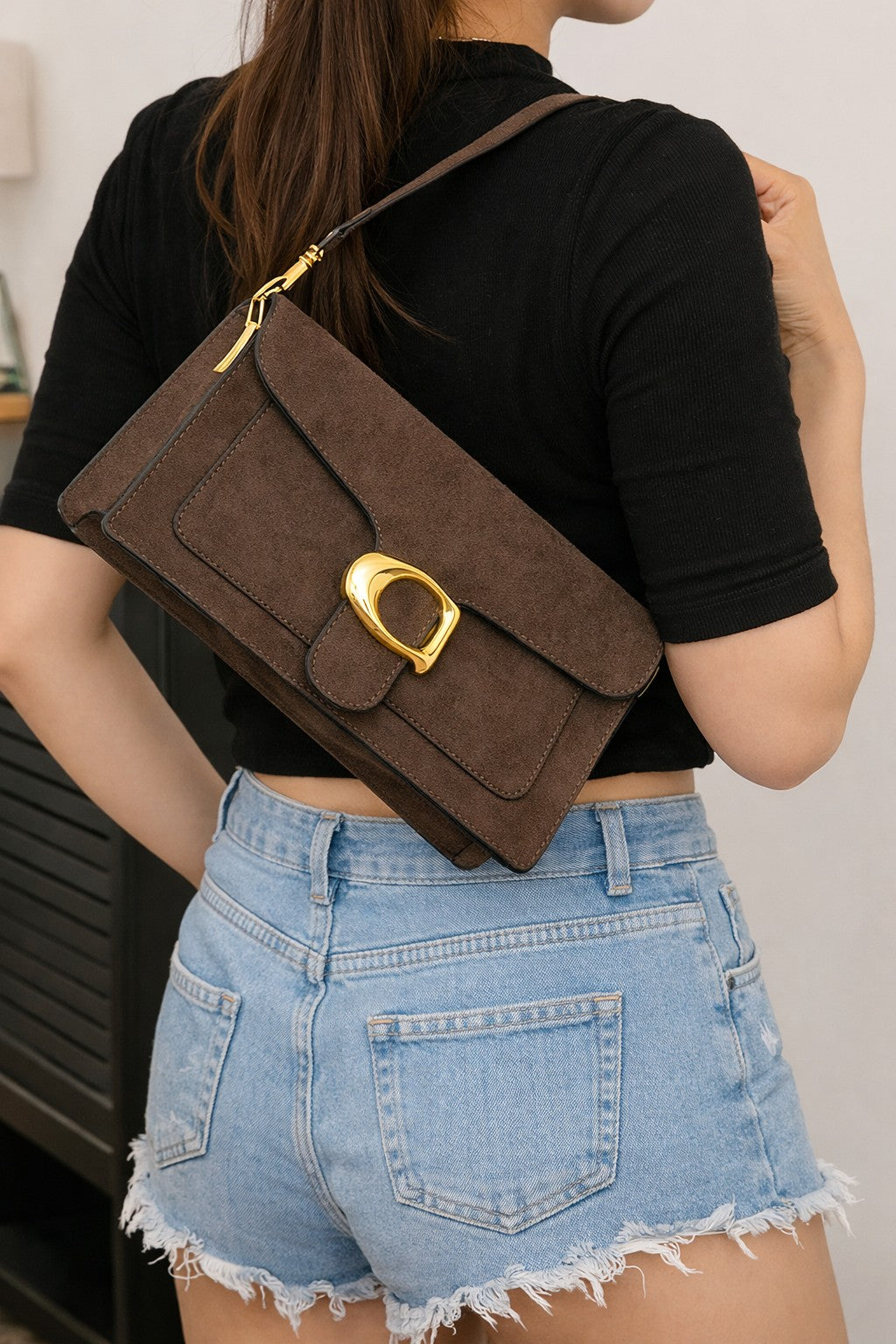 The “Vintage Cocoa” Suede Shoulder Bag
